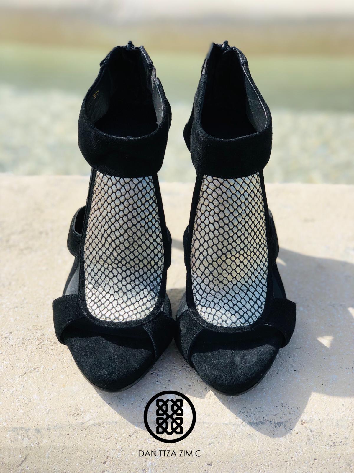 Sabi Shoes in Black with Silver leather detail