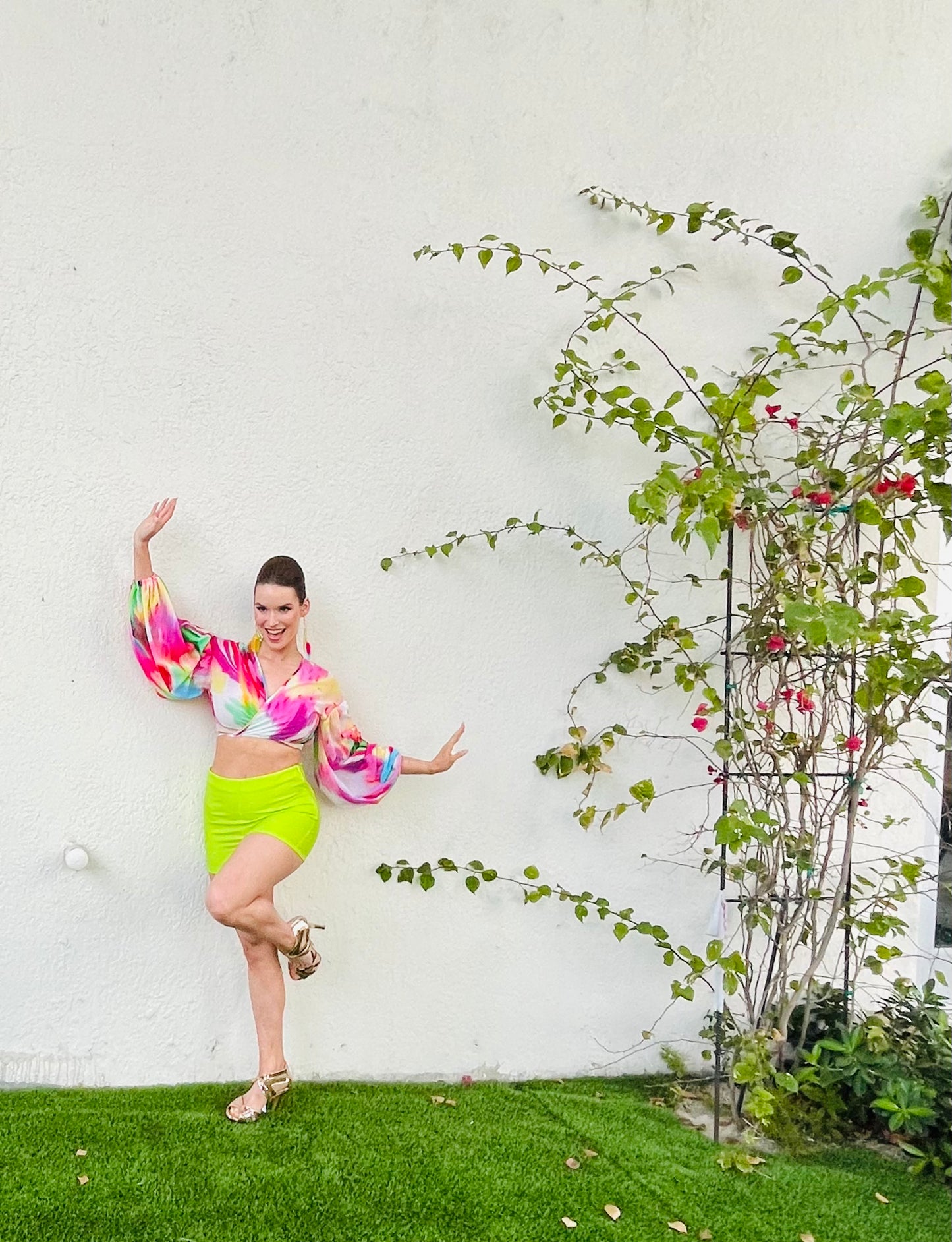 Corina short lime short