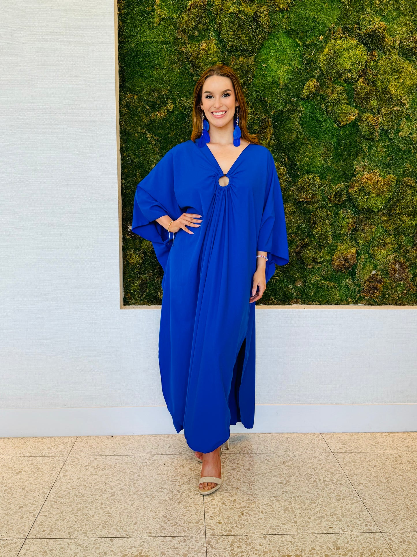 Marley kaftan in  blue with a hoop detail in the center