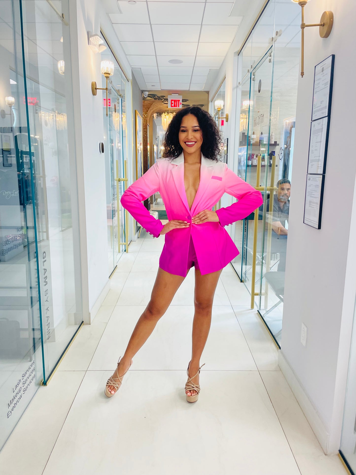 Corina in Ombre pink