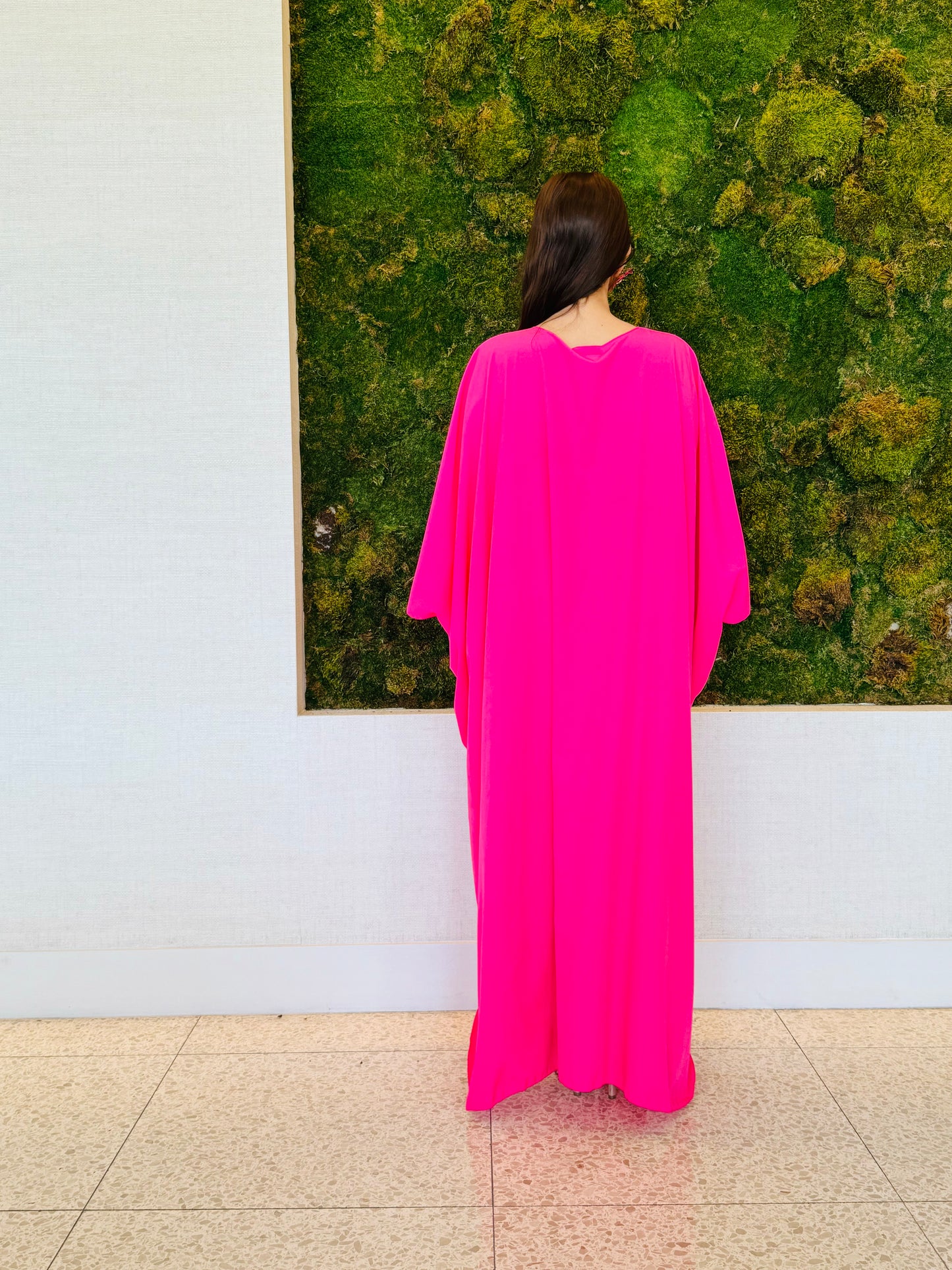 Marley pink kaftan in cotton with a hoop detail in the center