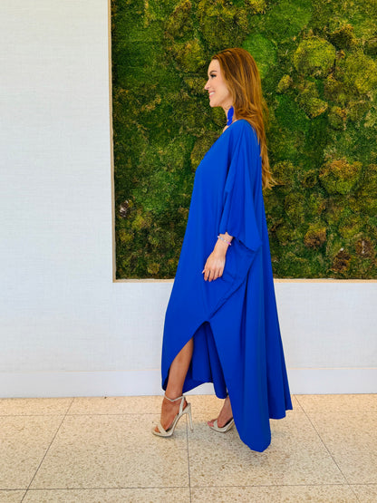 Marley kaftan in  blue with a hoop detail in the center